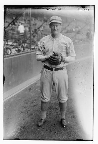 HistoricalFindings Fotoğraf: Frank Beauty McGowan, Philadelphia Amerikan Ligi, Beyzbol Oyuncuları, Eldivenler, Saha